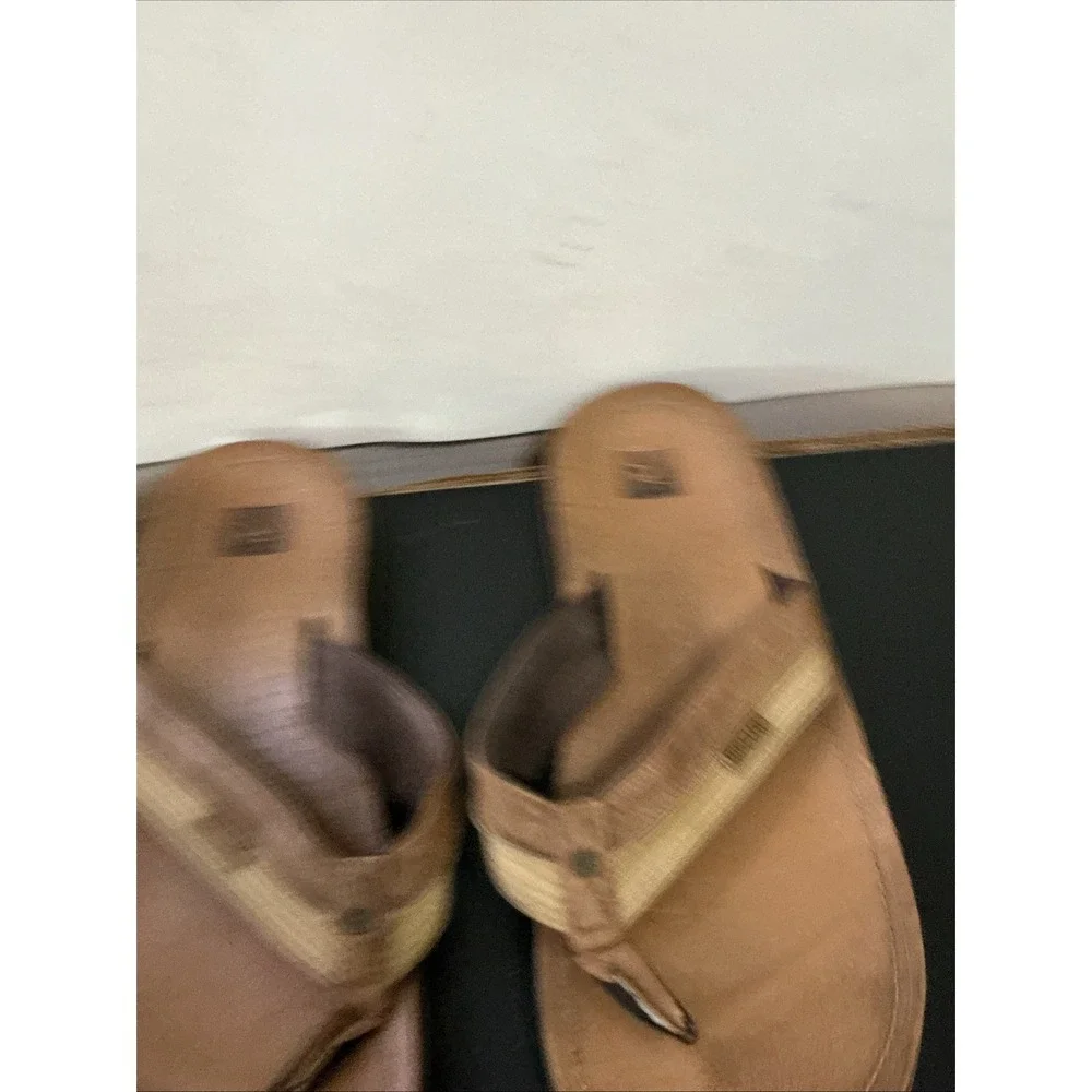 Men's Tan Rip Curl Flip Flops NO SIZE (11 3/4 Inches From Heel To Toe)